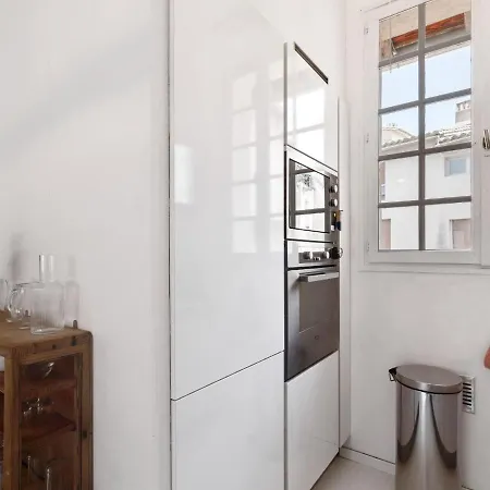 Apartment In Next To The Centre Avignon