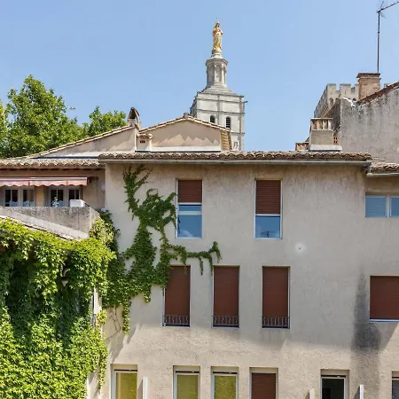 In Next To The Centre * Avignon